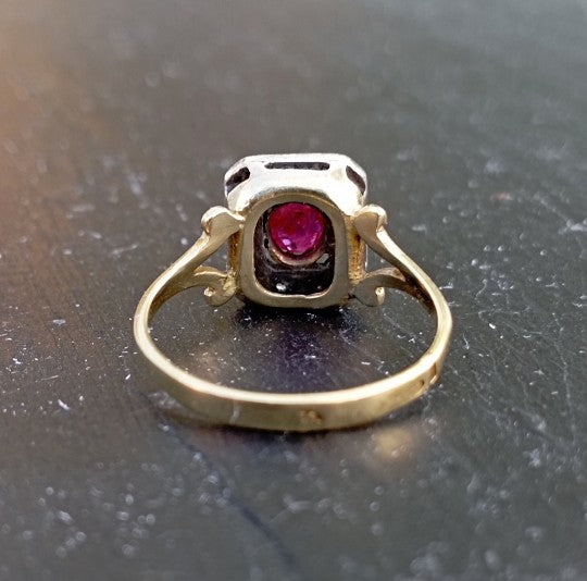 Bague ancienne rubis et diamants en or 750 et argent