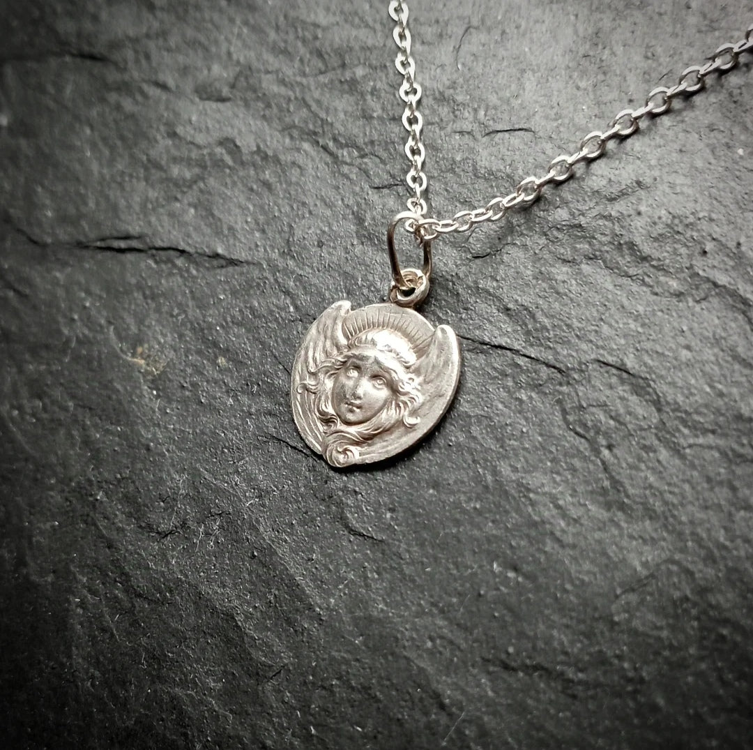 Médaille Art nouveau ange en argent