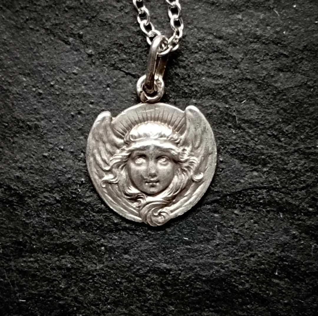 Médaille Art nouveau ange en argent