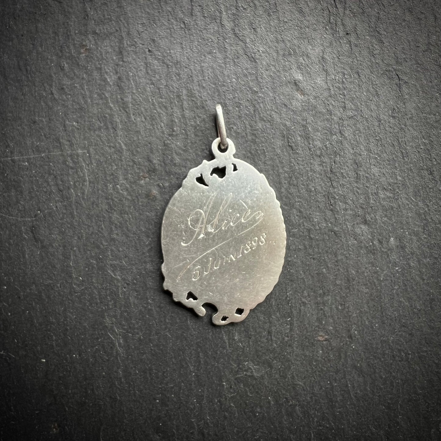 Médaille de communion ancienne en argent et vermeil