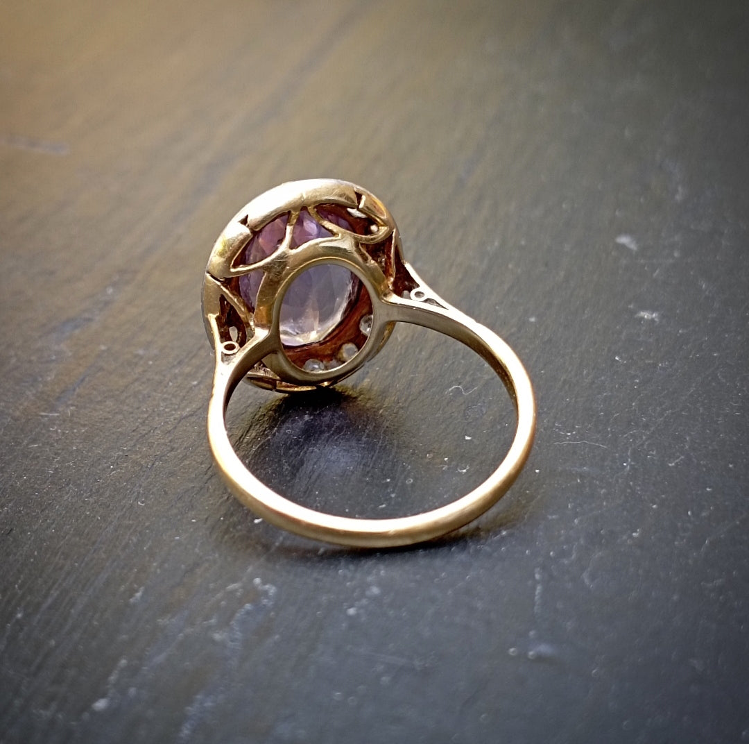 Bague pompadour en or 18kt, améthyste et diamants