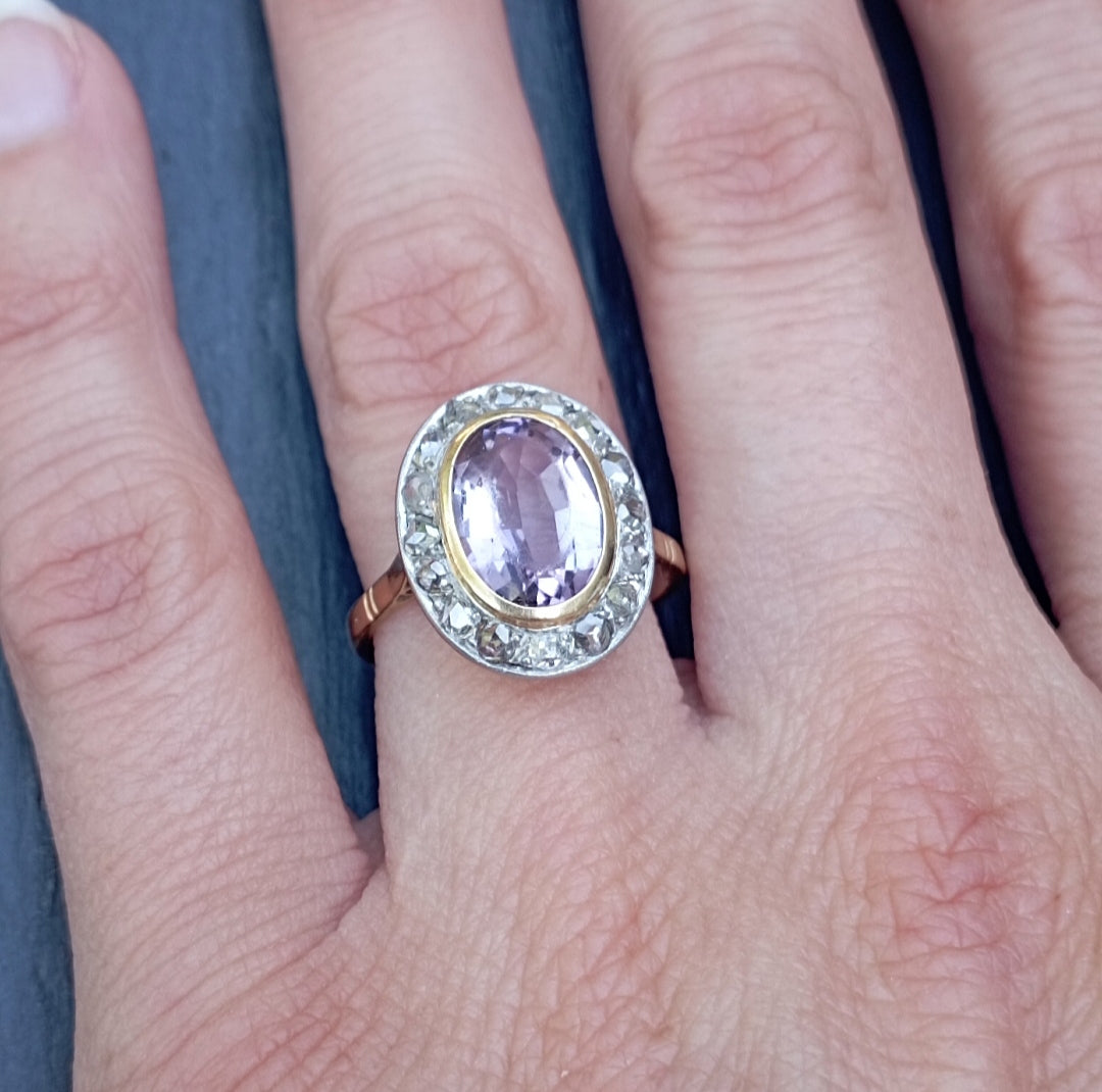 Bague pompadour en or 18kt, améthyste et diamants