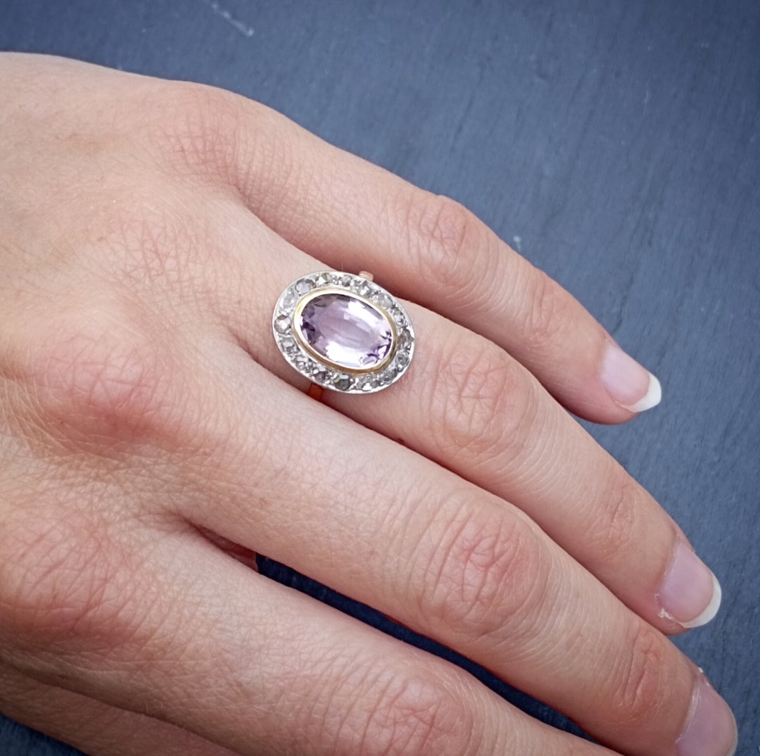 Bague pompadour en or 18kt, améthyste et diamants