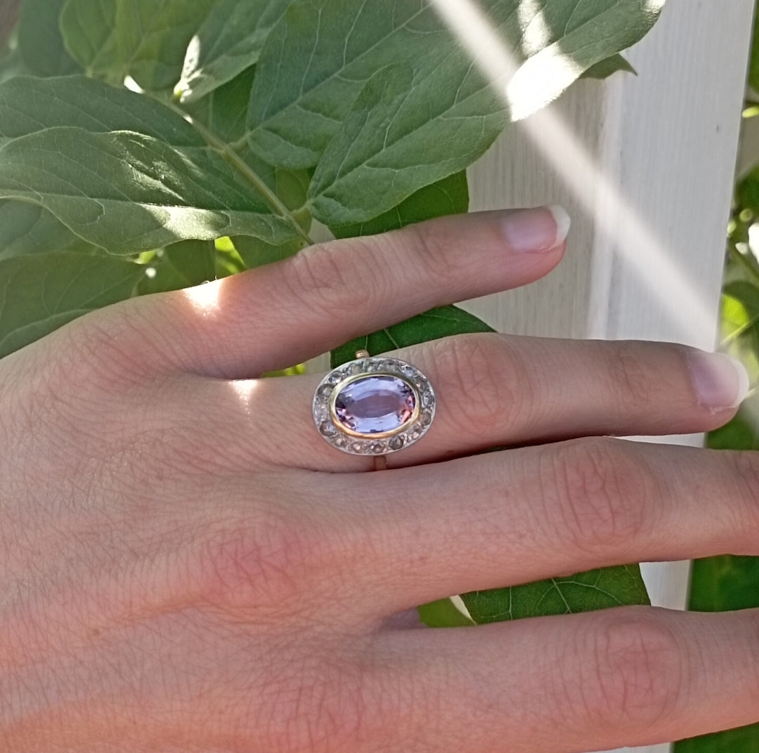 Bague pompadour en or 18kt, améthyste et diamants