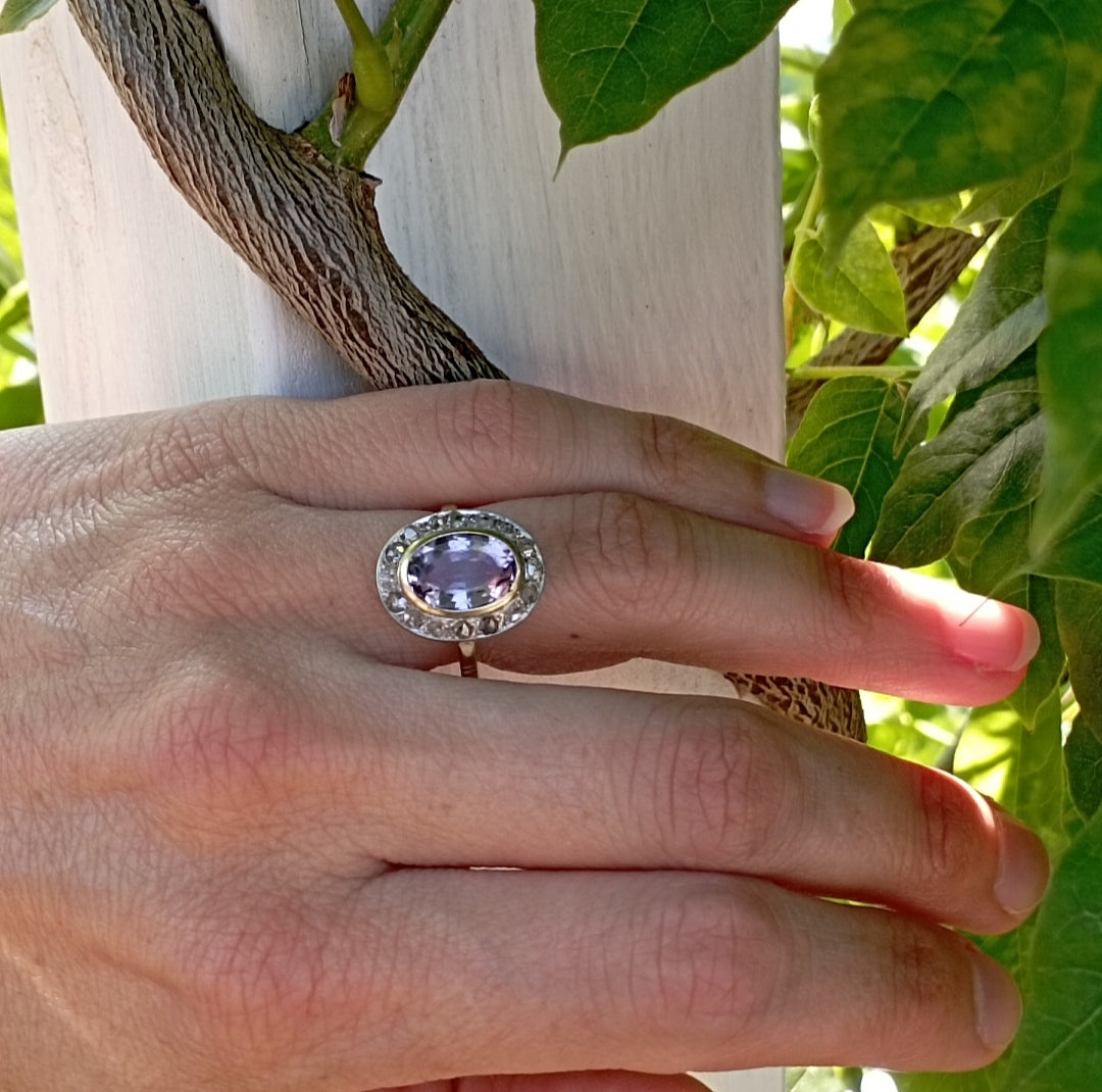 Bague pompadour en or 18kt, améthyste et diamants