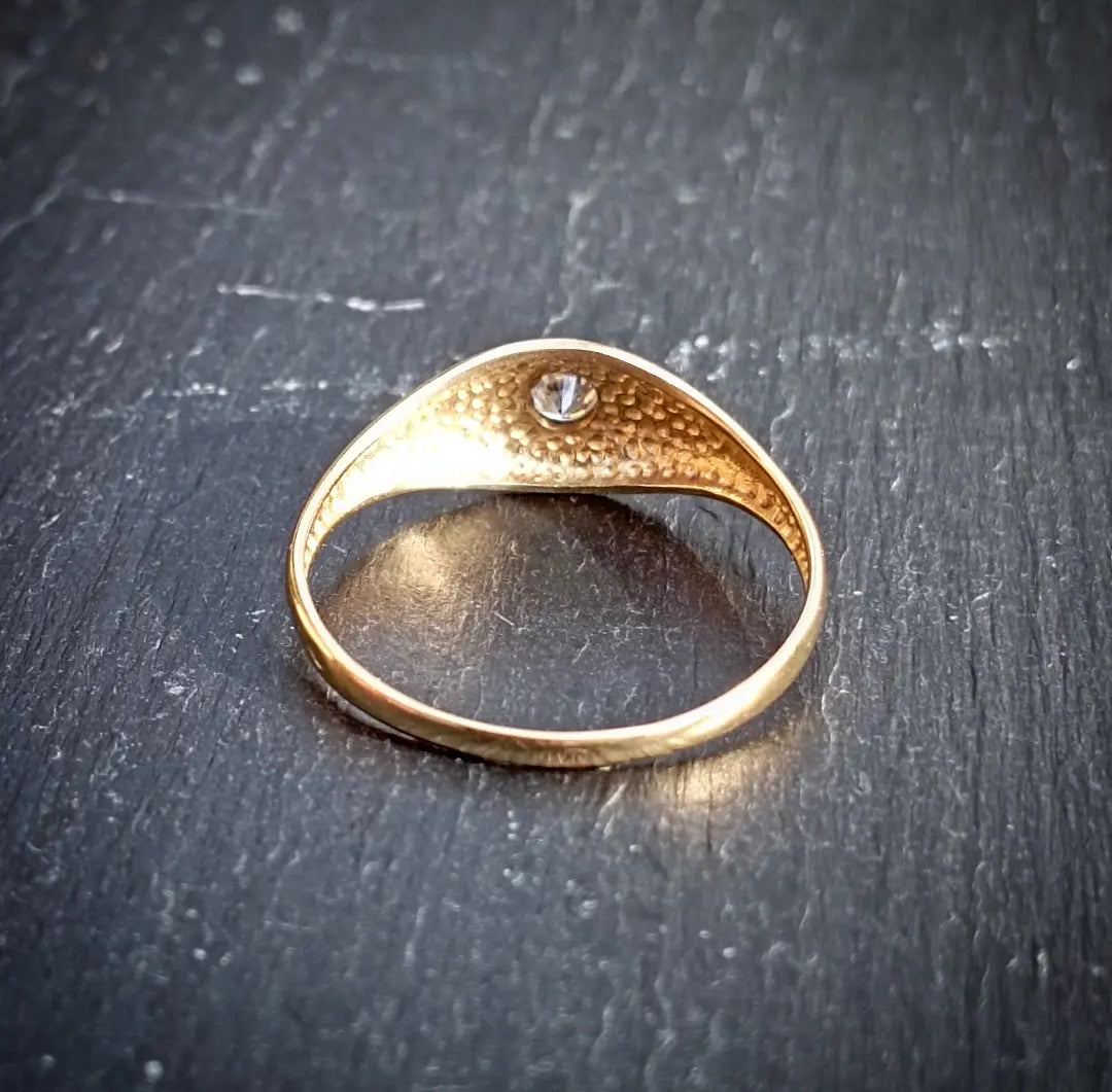Bague en or 18kt jonc anglais et pierre blanche Galerie Duchesse