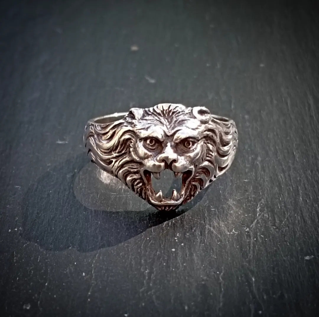 Bague ancienne tête de lion