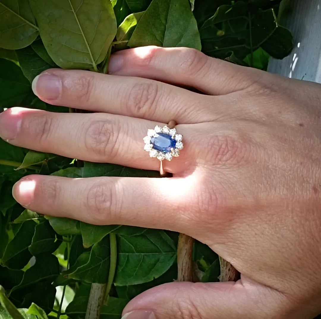 Bague marguerite saphir et diamants en or