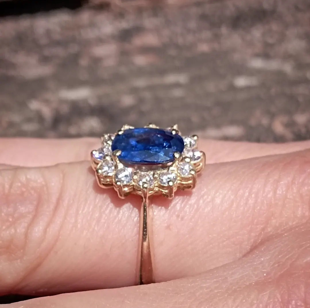 Bague marguerite saphir et diamants en or