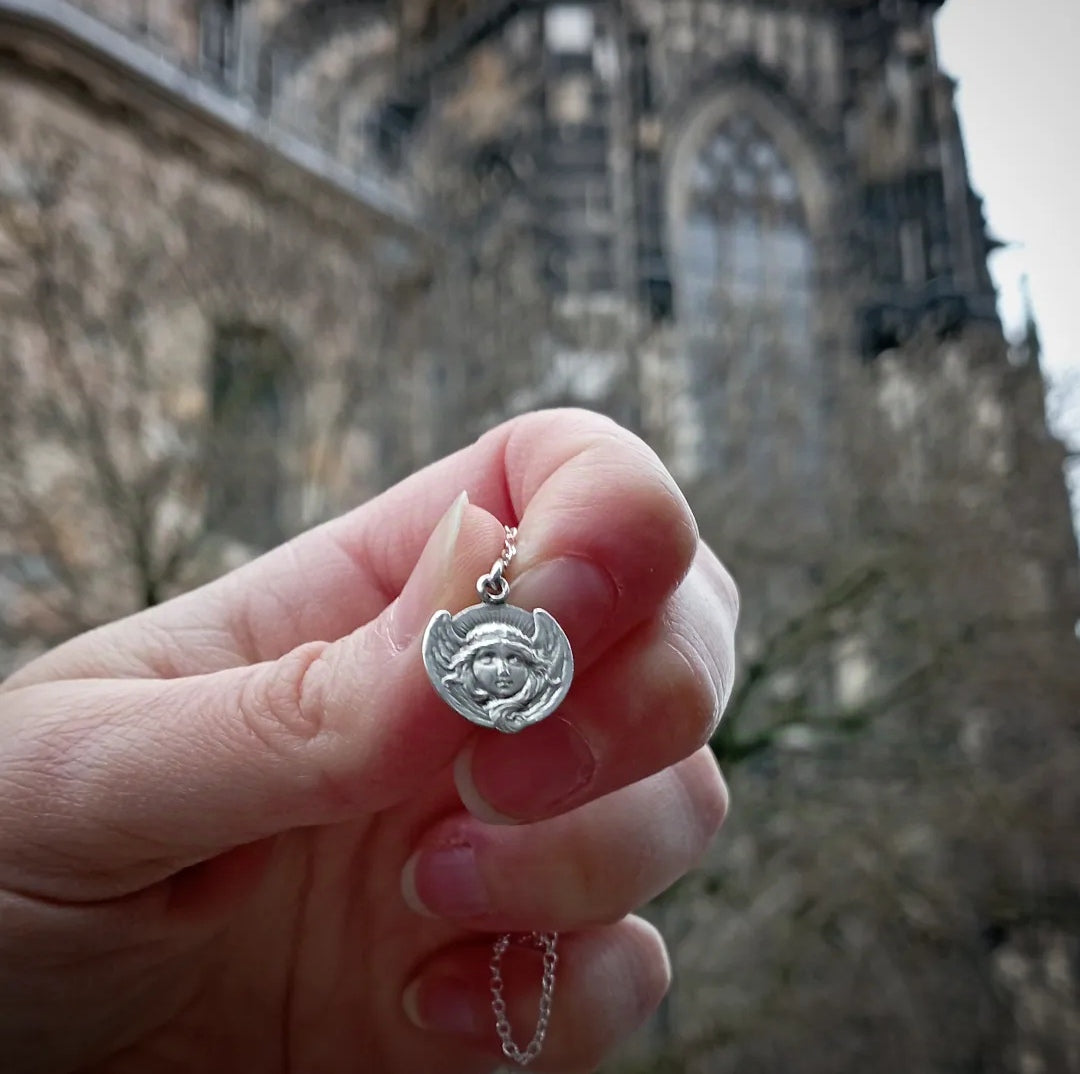 Médaille Art nouveau ange en argent