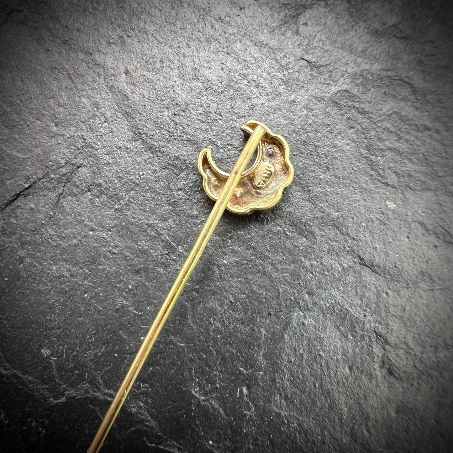 Epingle croissant de lune marcassites plaqué argent