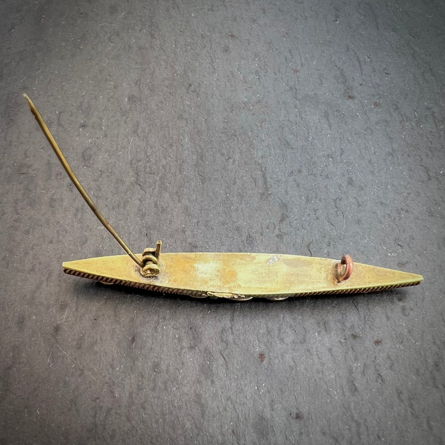 Broche ancienne en micromosaïque