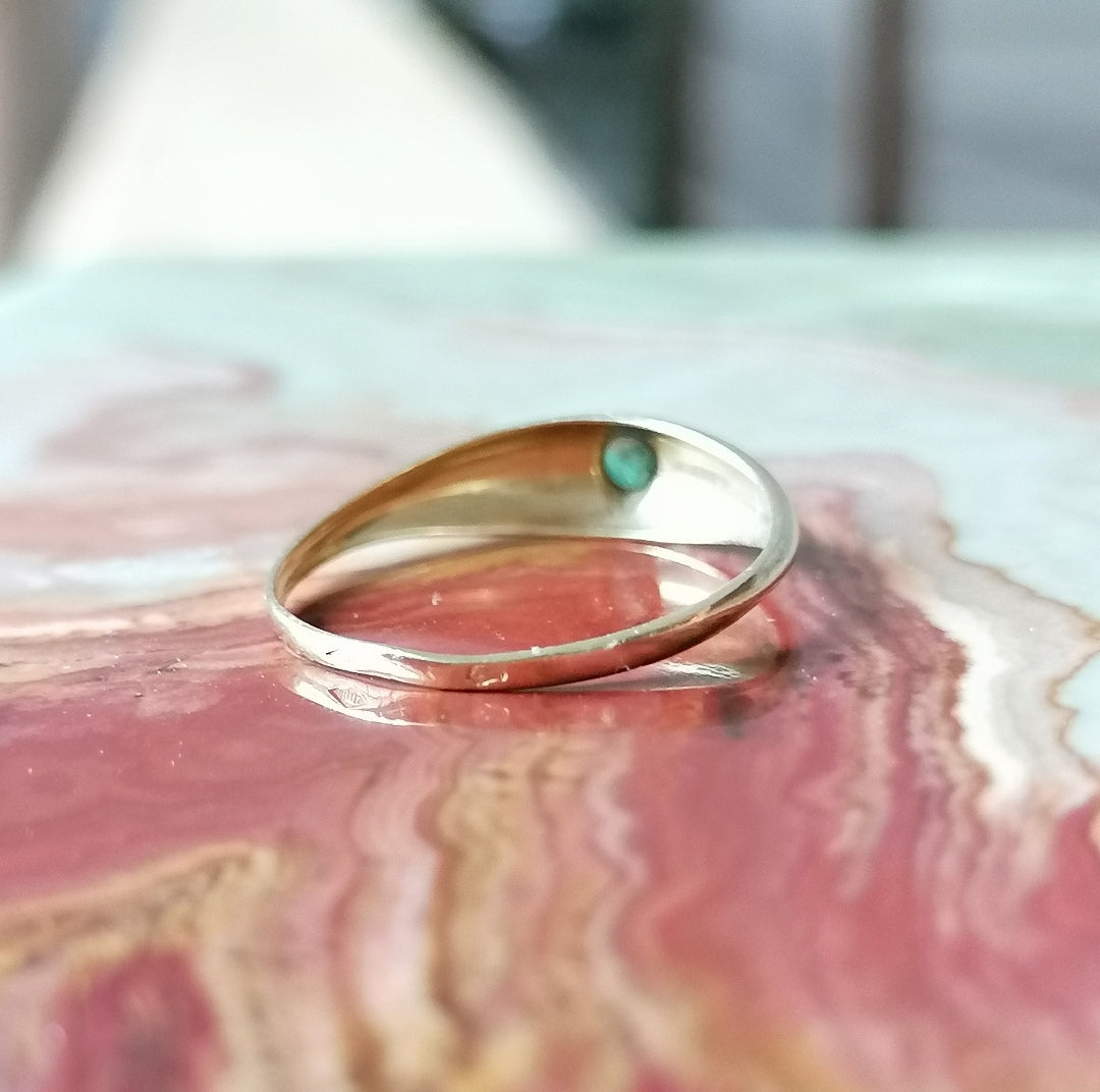 Bague jonc émeraude en or jaune 18kt