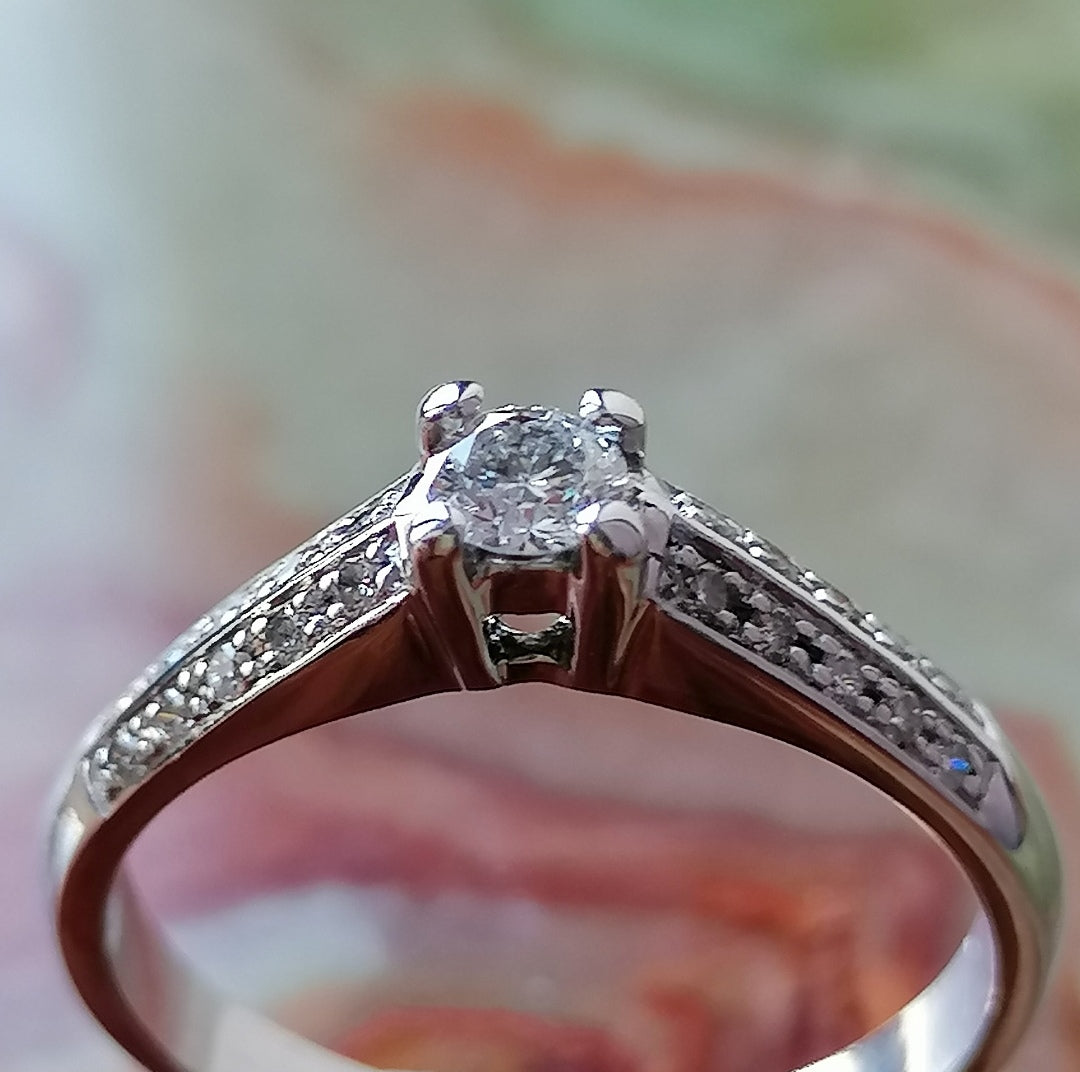 Bague de fiançailles diamants en or blanc 18kt