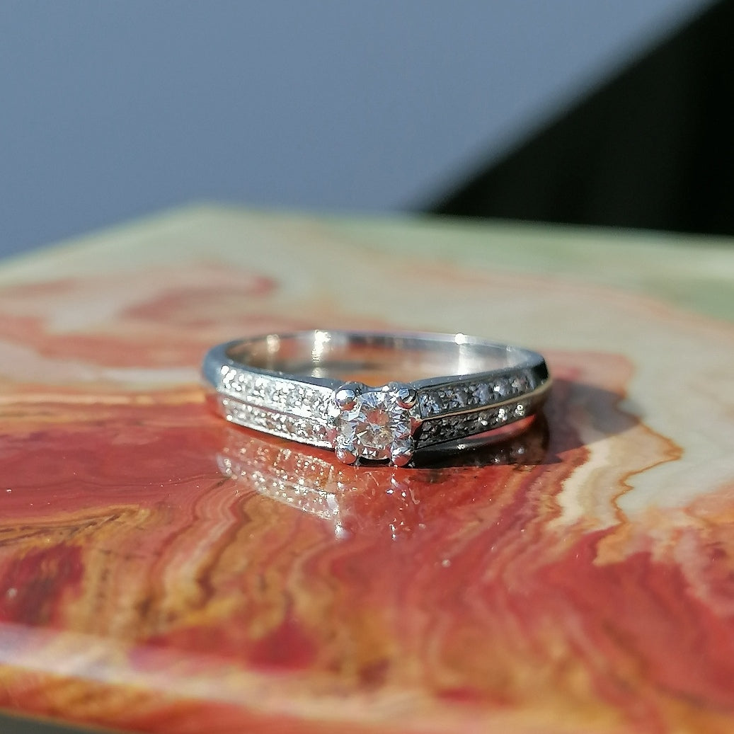 Bague de fiançailles diamants en or blanc 18kt